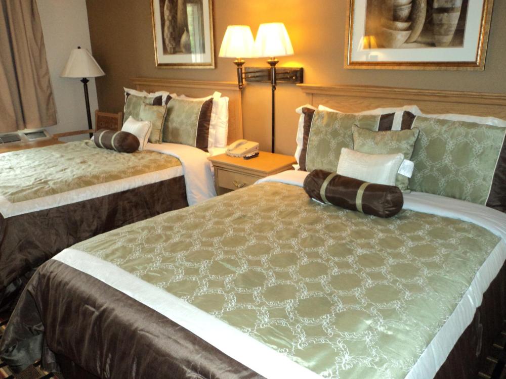Double Room with Two Double Beds - Non-Smoking interior